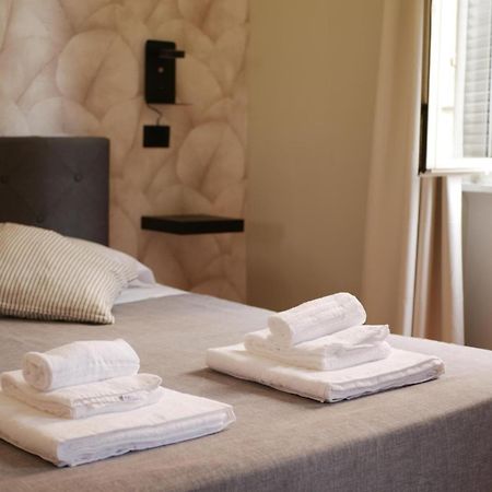 Rooms Piramide Roma Exterior foto