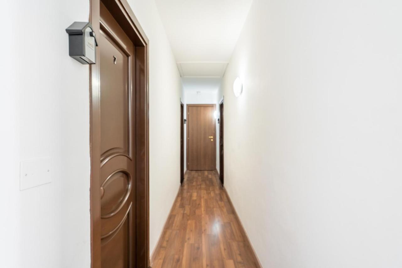 Rooms Piramide Roma Exterior foto