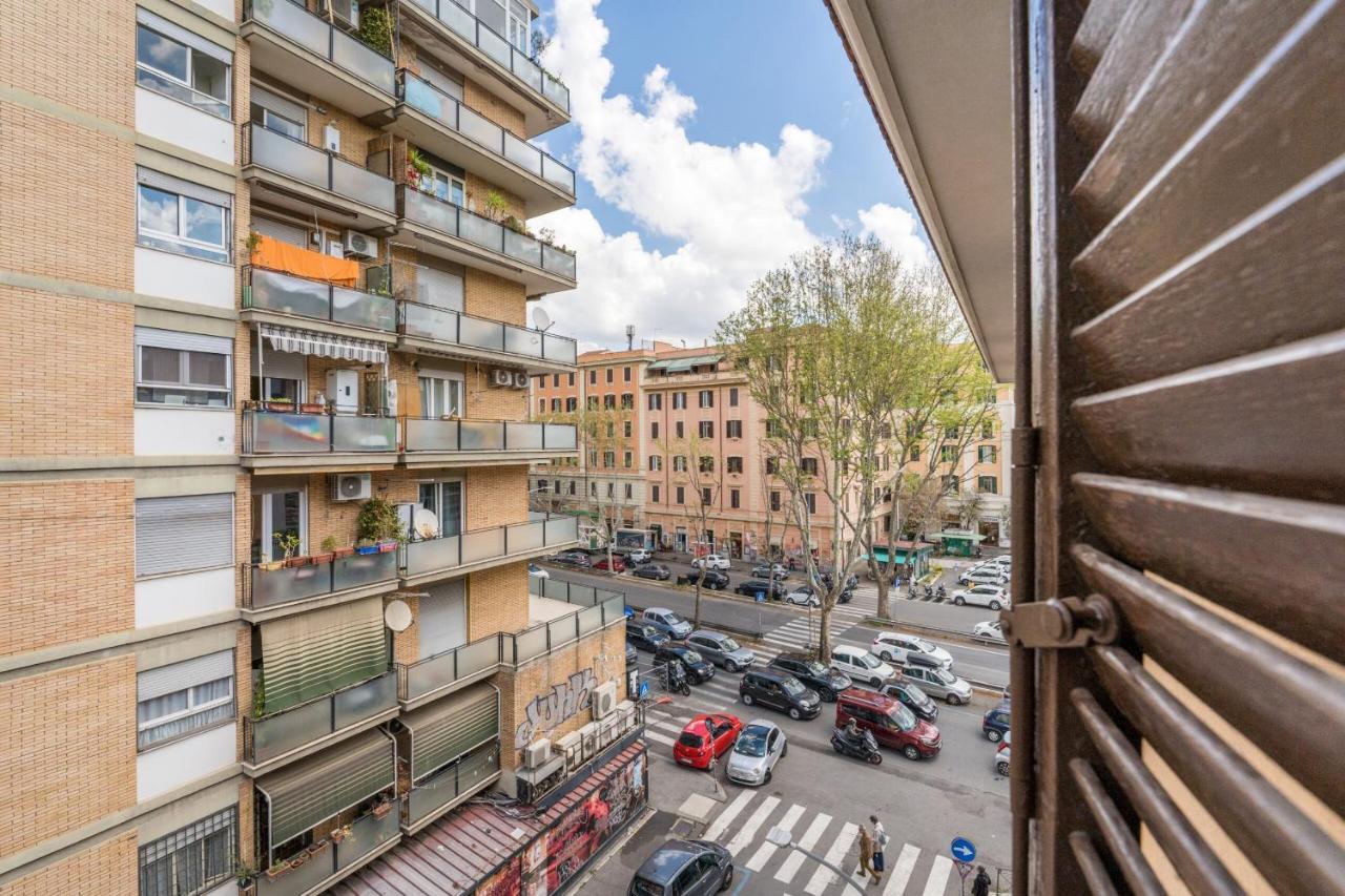 Rooms Piramide Roma Exterior foto